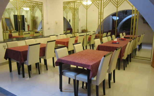 Qurum Beach Hotel
