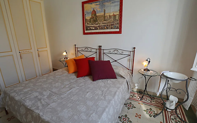 Colonna Apartment with Terrace
