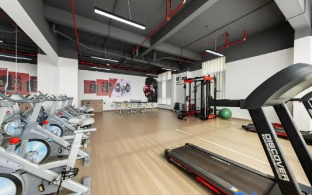 MiLe Dongfeng Artistic Inn. – Sports – Mile
