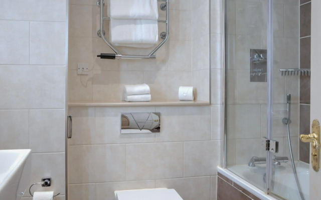 Sunday Box Hill Burford Bridge Hotel