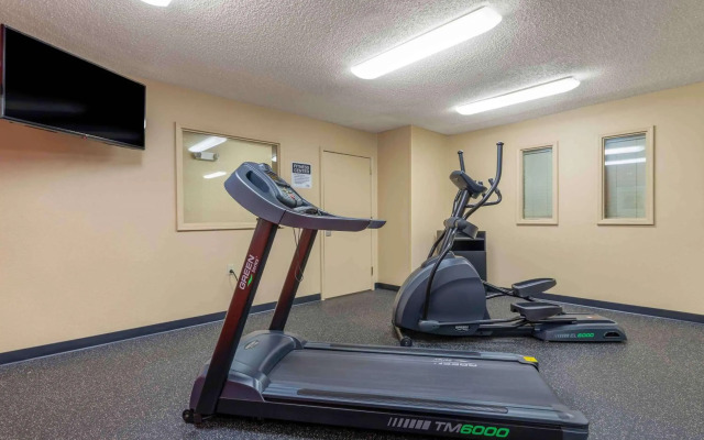 Extended Stay America Suites Tulsa Midtown
