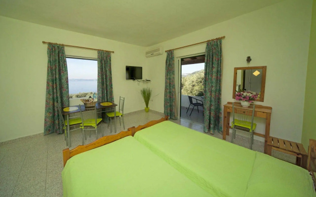 Crystal Blue Aparthotel