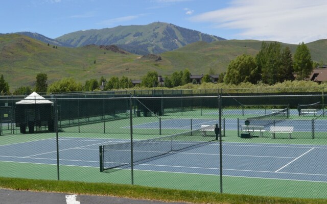 Angani Way Townhome 102 By Alpine Lodging Sun Valley