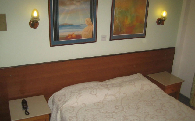 Onisillos Hotel