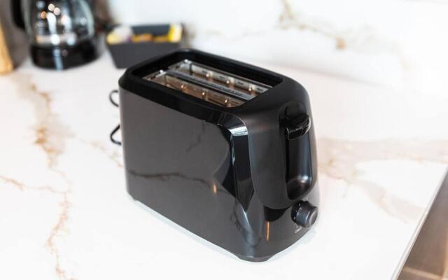 Travel-nurses Professionals-stay Close to it All