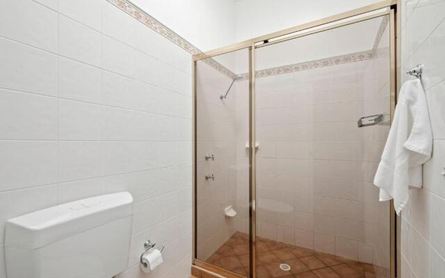 Brokenback Vineyard Estate