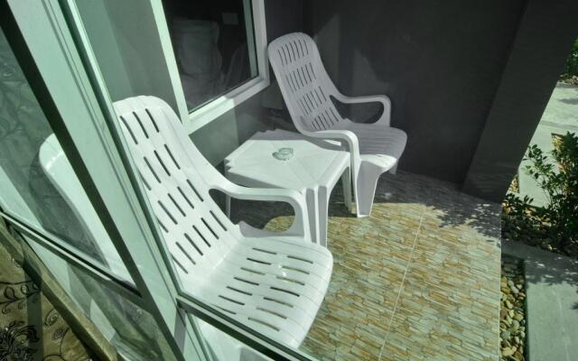 The Sea At Lanta Hotel
