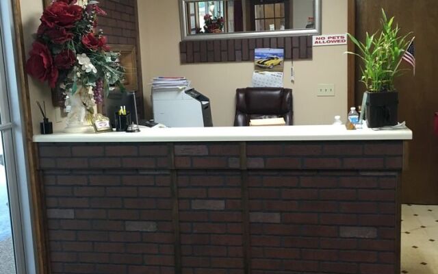 Country Hearth Inn & Suites - Camden