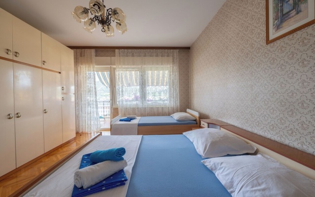 Apartment Frane
