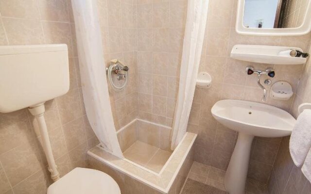 Guest House 4M
