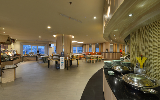 HARRIS Hotel & Conventions Ciumbuleuit Bandung