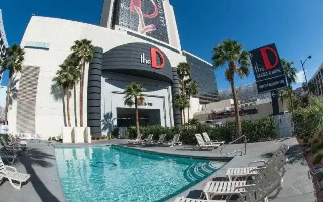D Bar