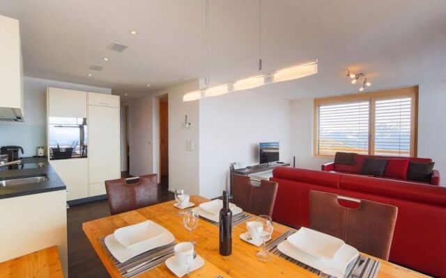 Apartmenthaus Riederhoru A 1. OG Ost