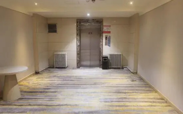 Jiadun Holiday Hotel