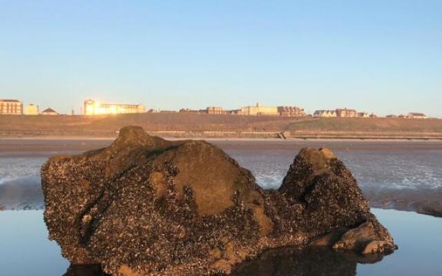 Queens Mansions Penny Stone Self Catering Luxury Apartment