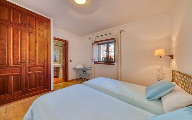 Casa Cuesta del Reloj