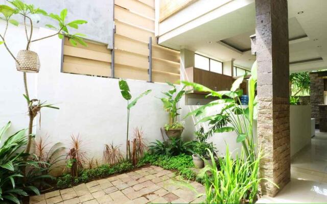 Pulasari Homestay & Villa