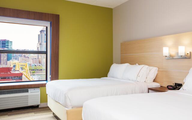 Holiday Inn Express & Suites Pittsburgh North Shore, an IHG Hotel