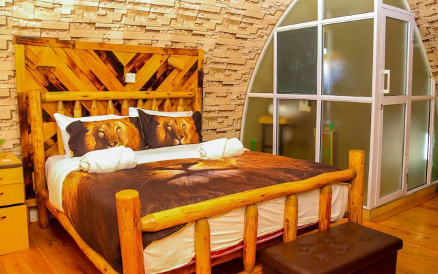 Amanya 1 -bed King Lion Tent