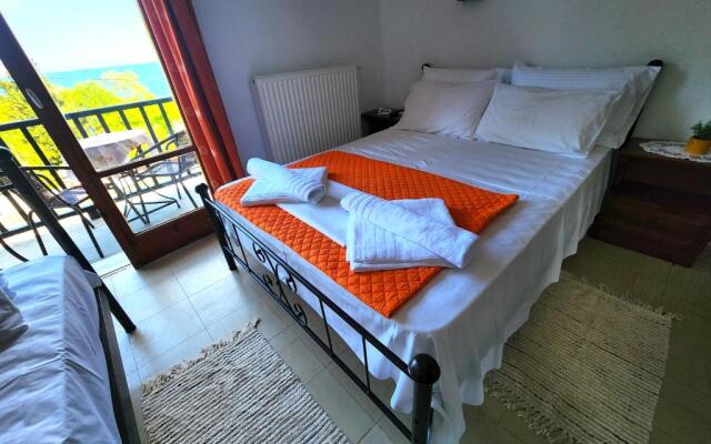 Yalla Hotel Chorefto