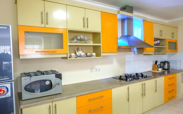 3 Bedroom Permata Senayan Apartment By Travelio