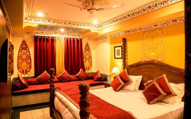 Hotel Fort Chandragupt Jaipur