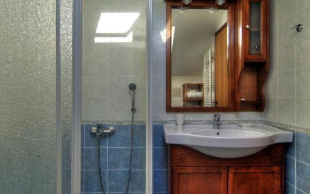 Nefeles Guesthouse