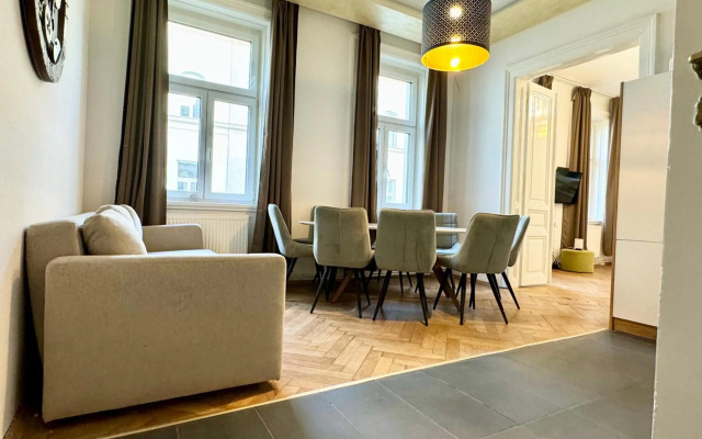 Premium Apartment located at the famous Vienna Kutschkermarkt