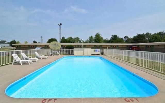 Best Western Inn - Iola