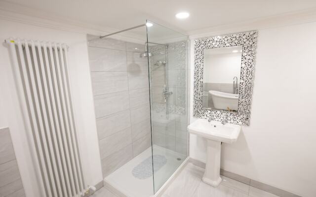 Ridley House Apartments