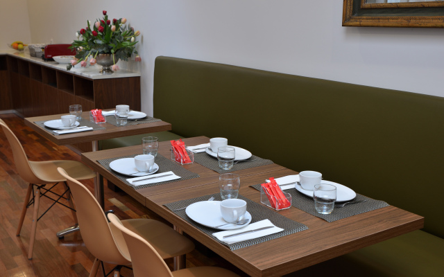 Porto Domus Hotel