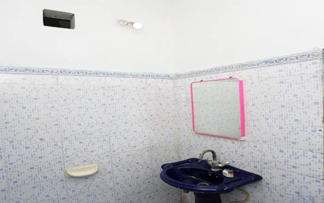 Oyo 28006 Hotel President