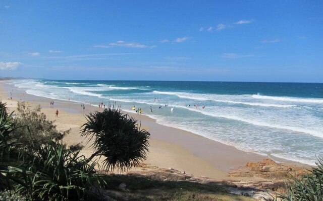 Coolum Villas