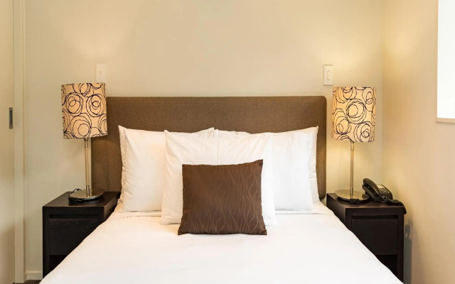 Sea Spray Suites