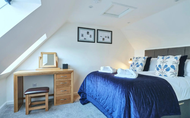 Monkstadt No 9 - Pretenders Escape