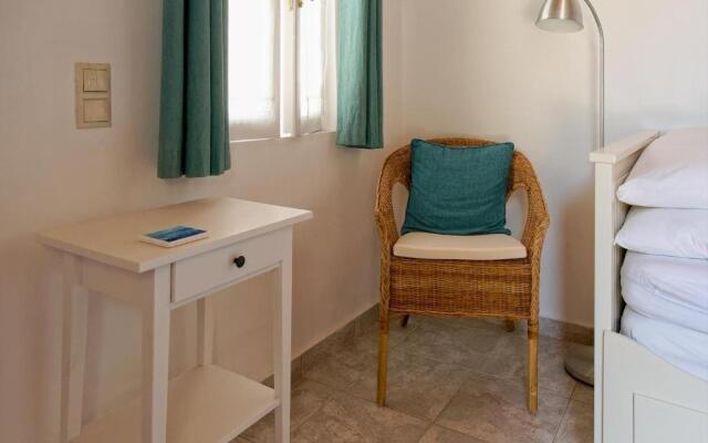 Summer Garden Studio - quiet village location