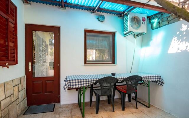 Sea View Apartment With Terrase Vl