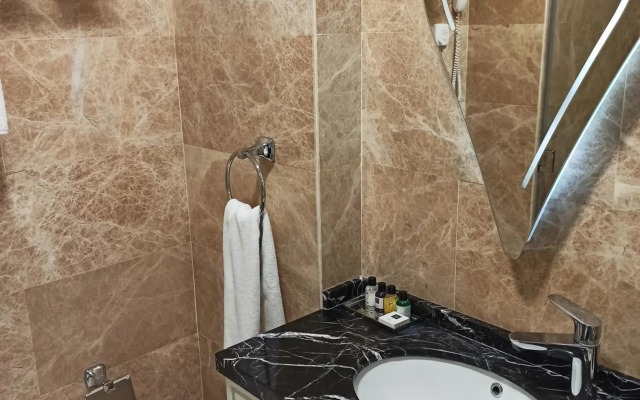 Peyk Hotel