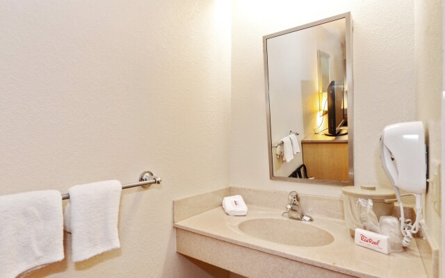 Red Roof Inn Tampa Fairgrounds – Casino