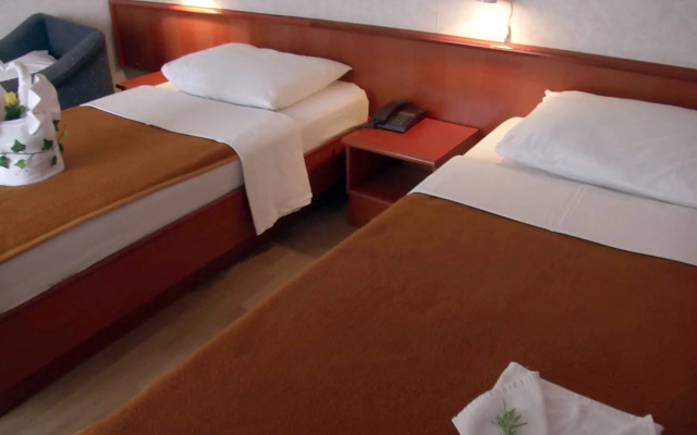 Hotel Laguna
