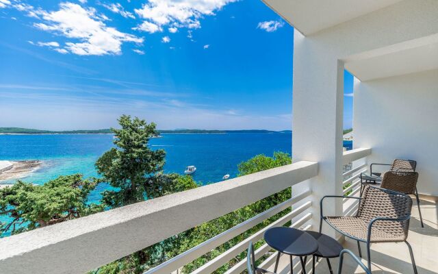 Beach Bay Hvar Hotel