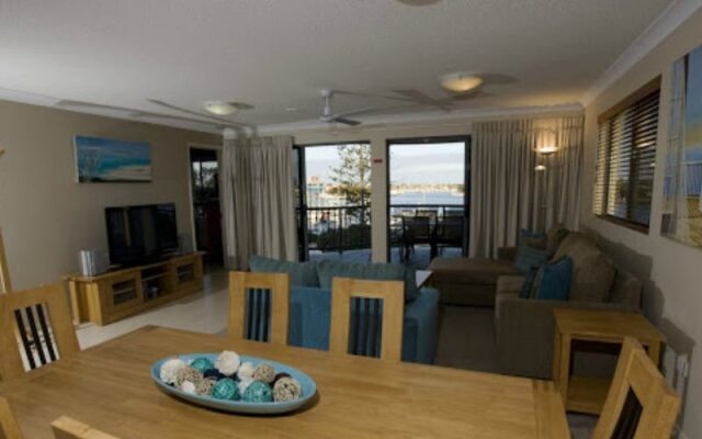 Riverdance Apartments