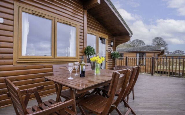 Loch Leven Lodge 12