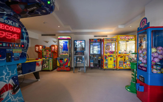 Minos Hotel