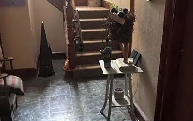 Coochie Room