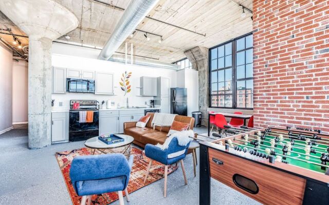 Stunning Architect Loft by Cozysuites