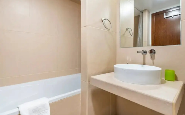 Luxury 3BR 7 pools Beach 200 m