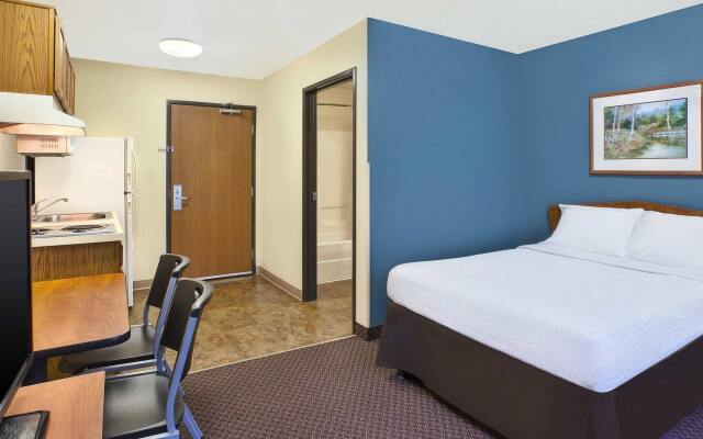 WoodSpring Suites Holland - Grand Rapids