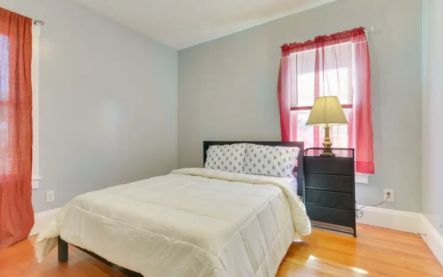 Convenient Springfield Apartment 3 Mi to Downtown!