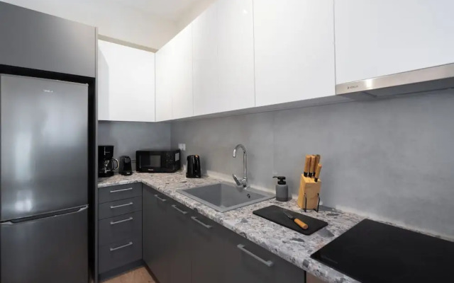 Classic Apartment in Piraeus, walk to Zeas Marina